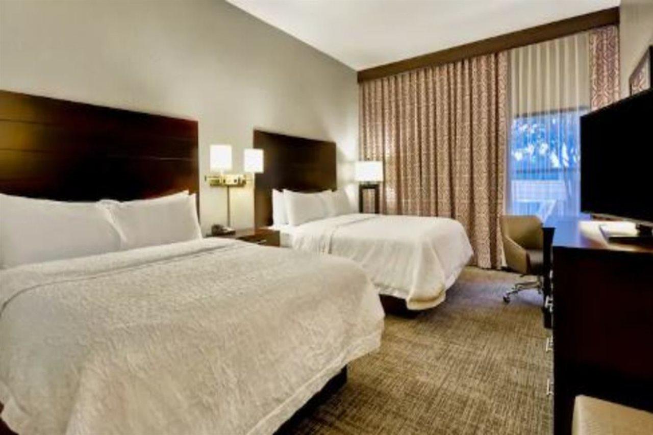 Hampton Inn Starkville Eksteriør billede