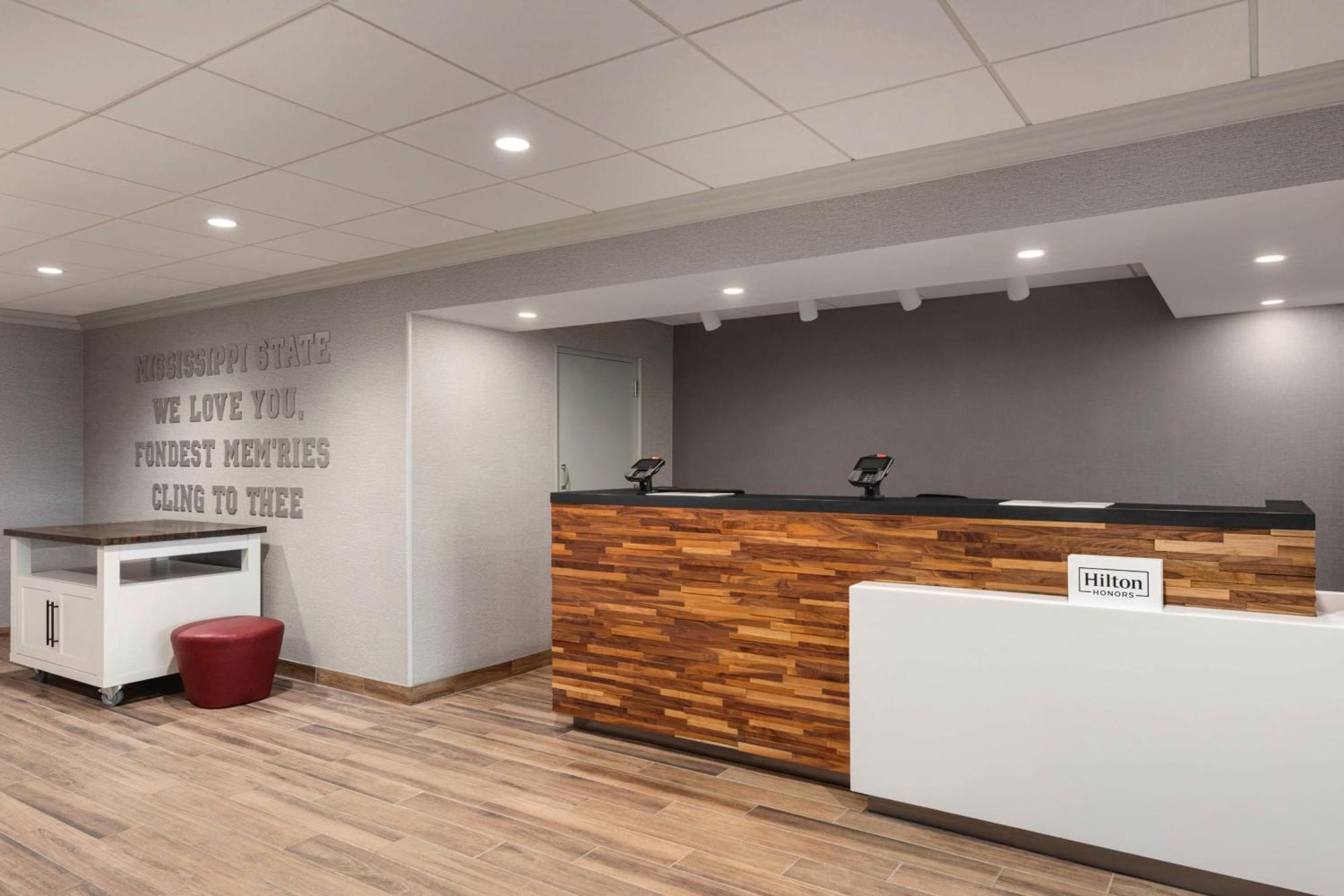Hampton Inn Starkville Eksteriør billede