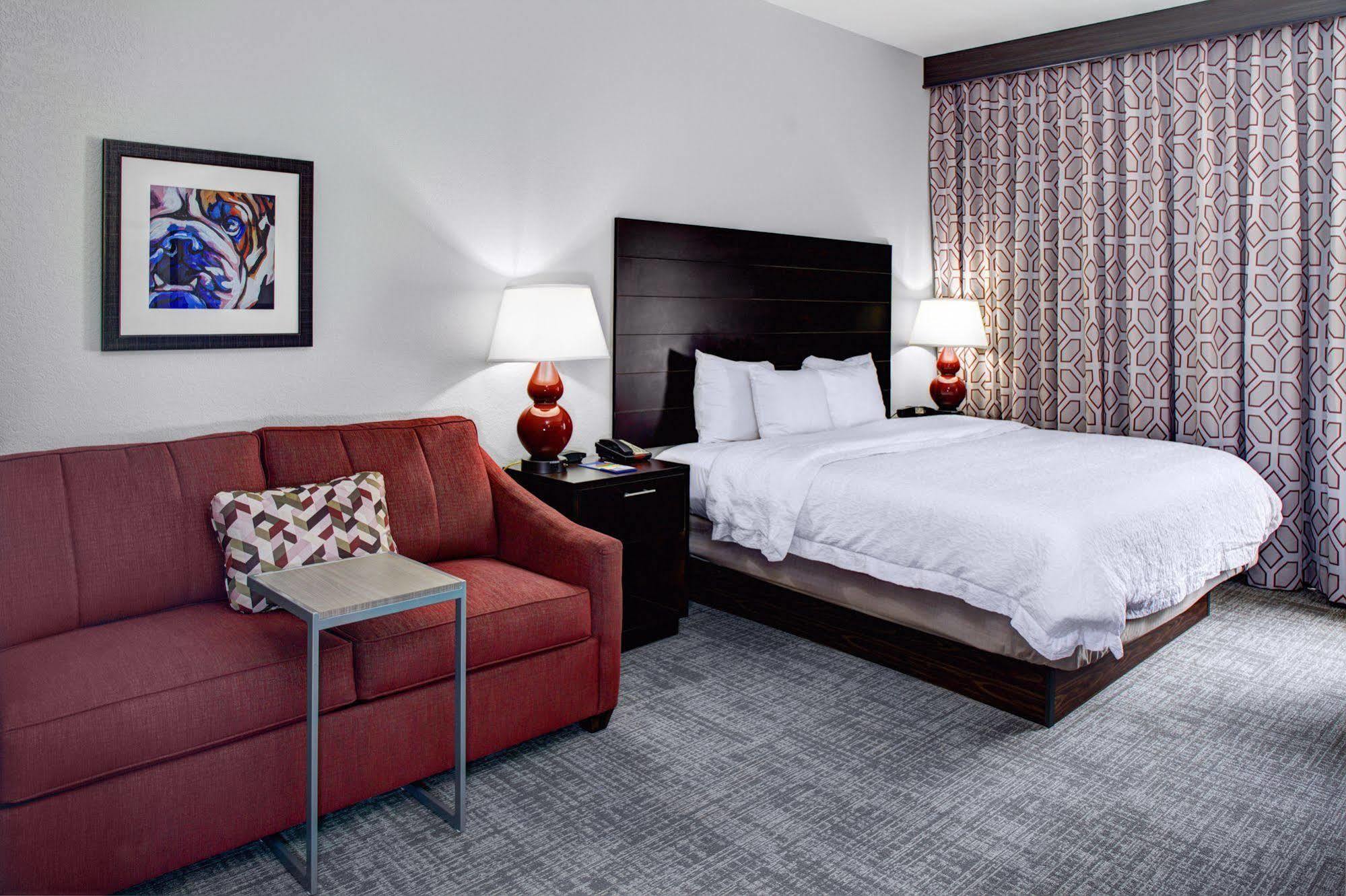 Hampton Inn Starkville Eksteriør billede