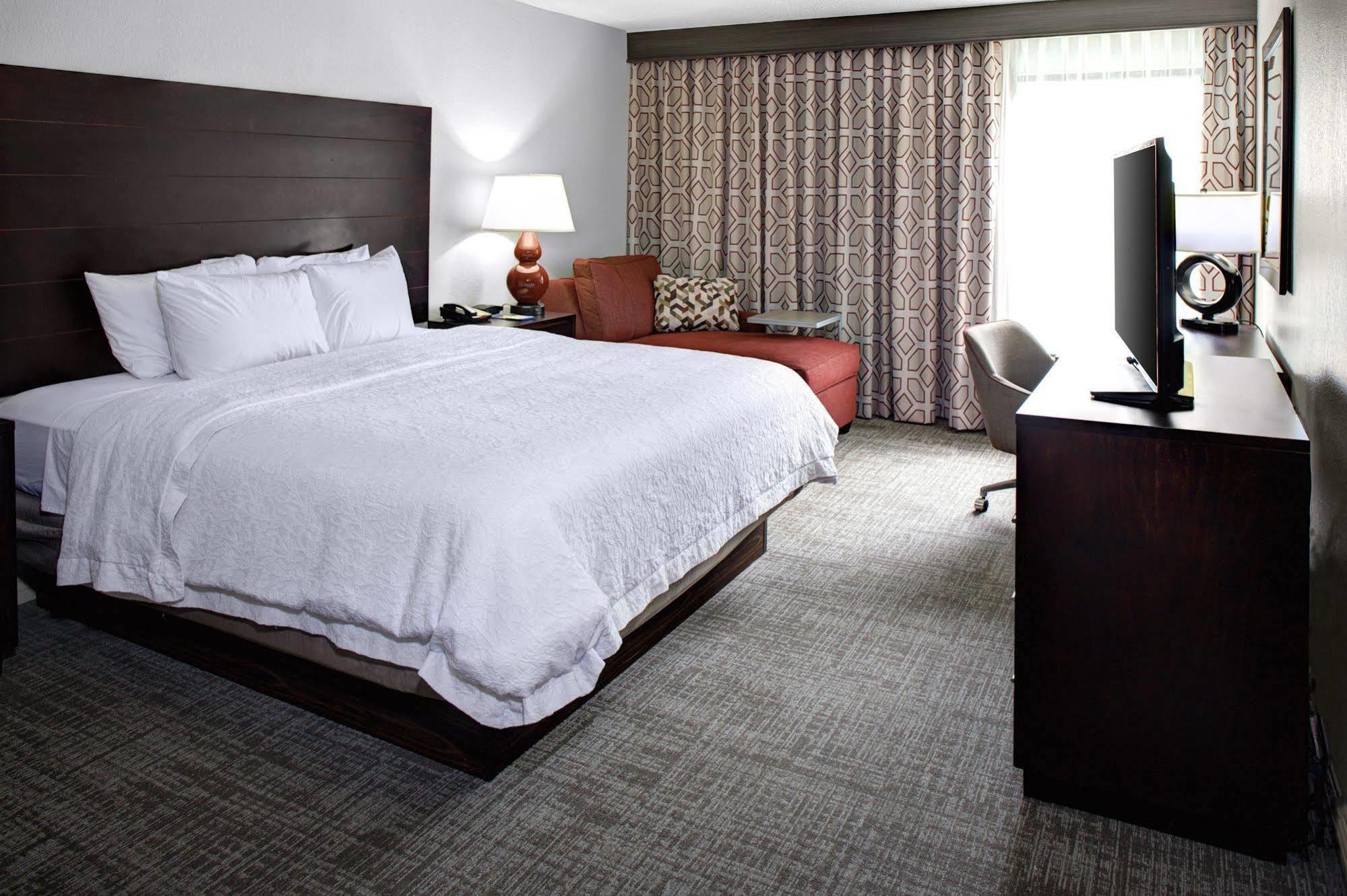 Hampton Inn Starkville Eksteriør billede